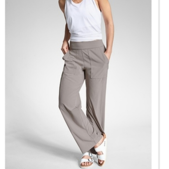 Athleta Chelsea Cargo Wide Leg Pants 